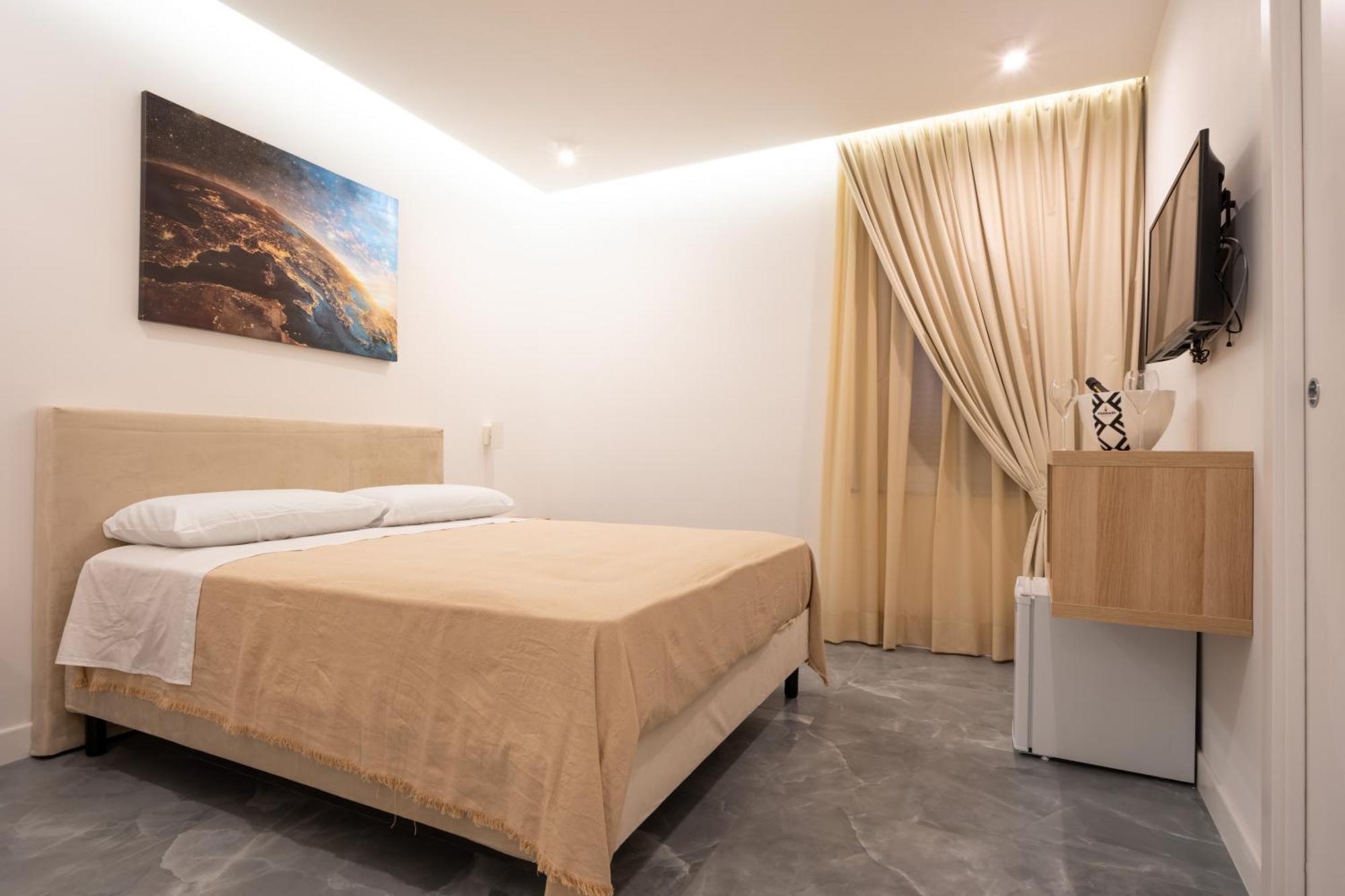 La Maison Di Tina Napoli Bagian luar foto