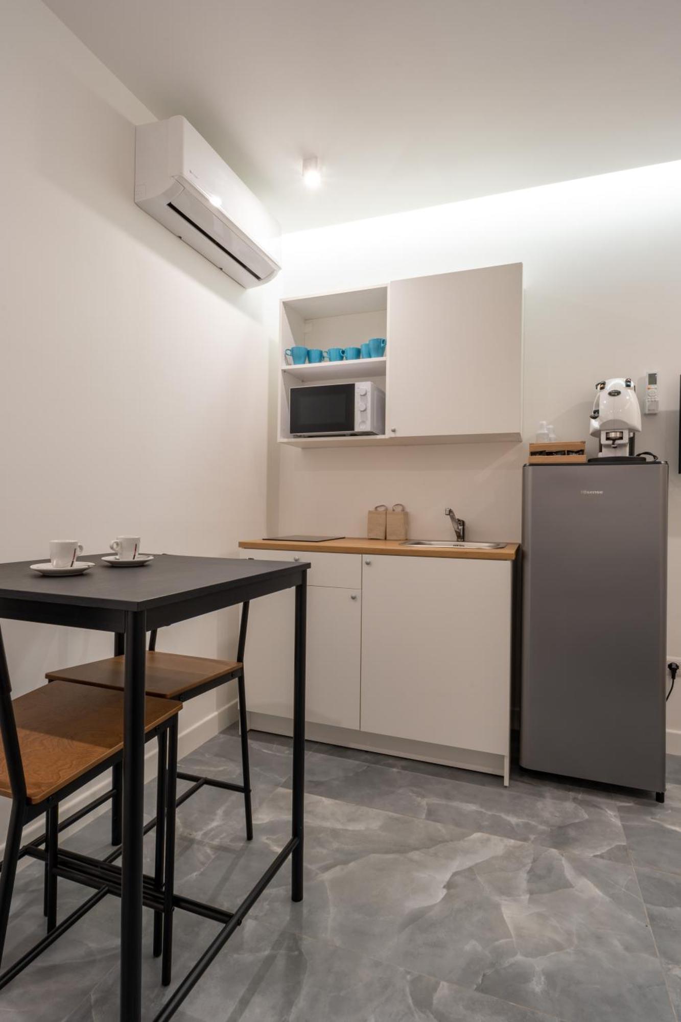 La Maison Di Tina Napoli Bagian luar foto