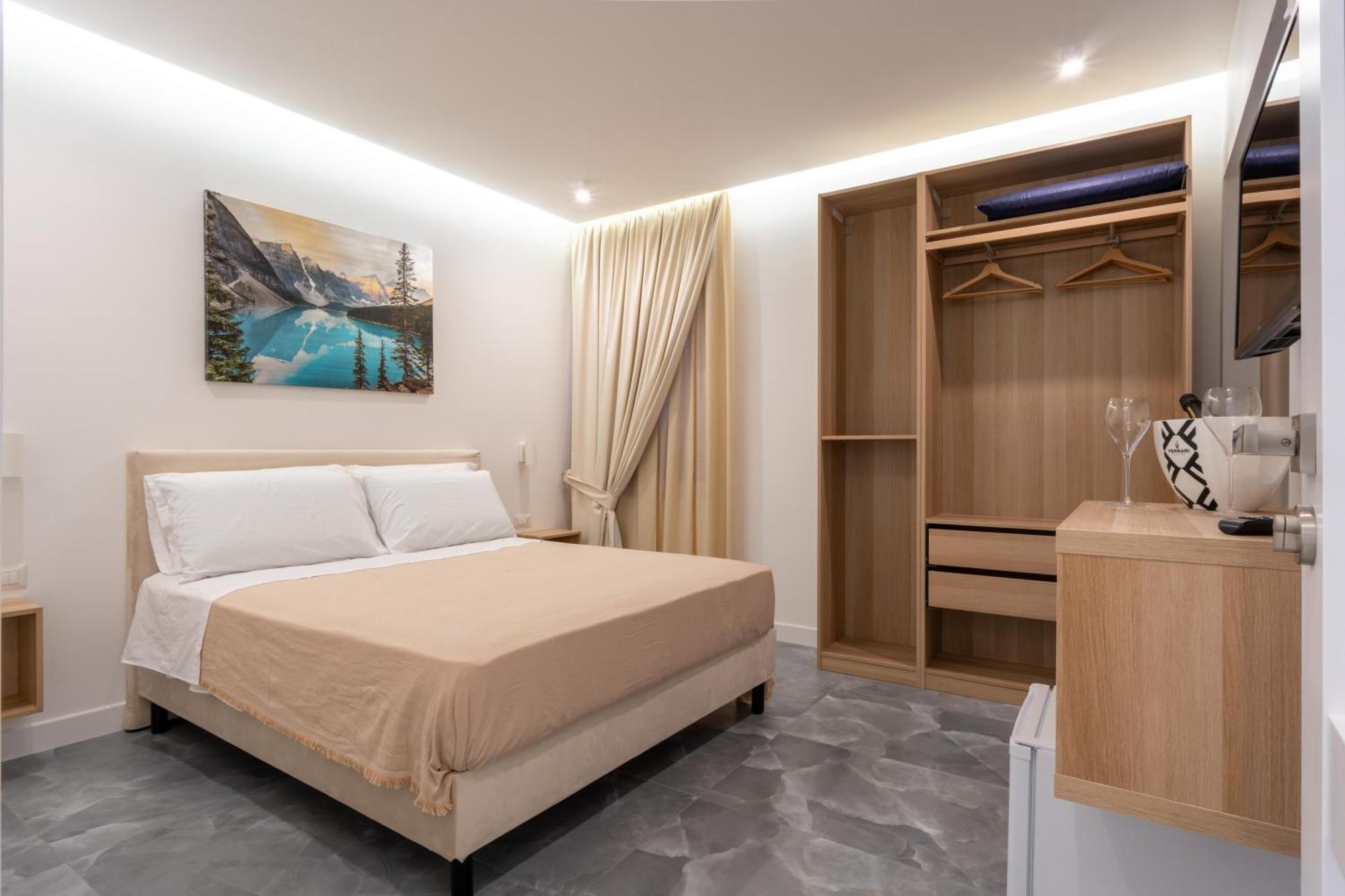 La Maison Di Tina Napoli Bagian luar foto