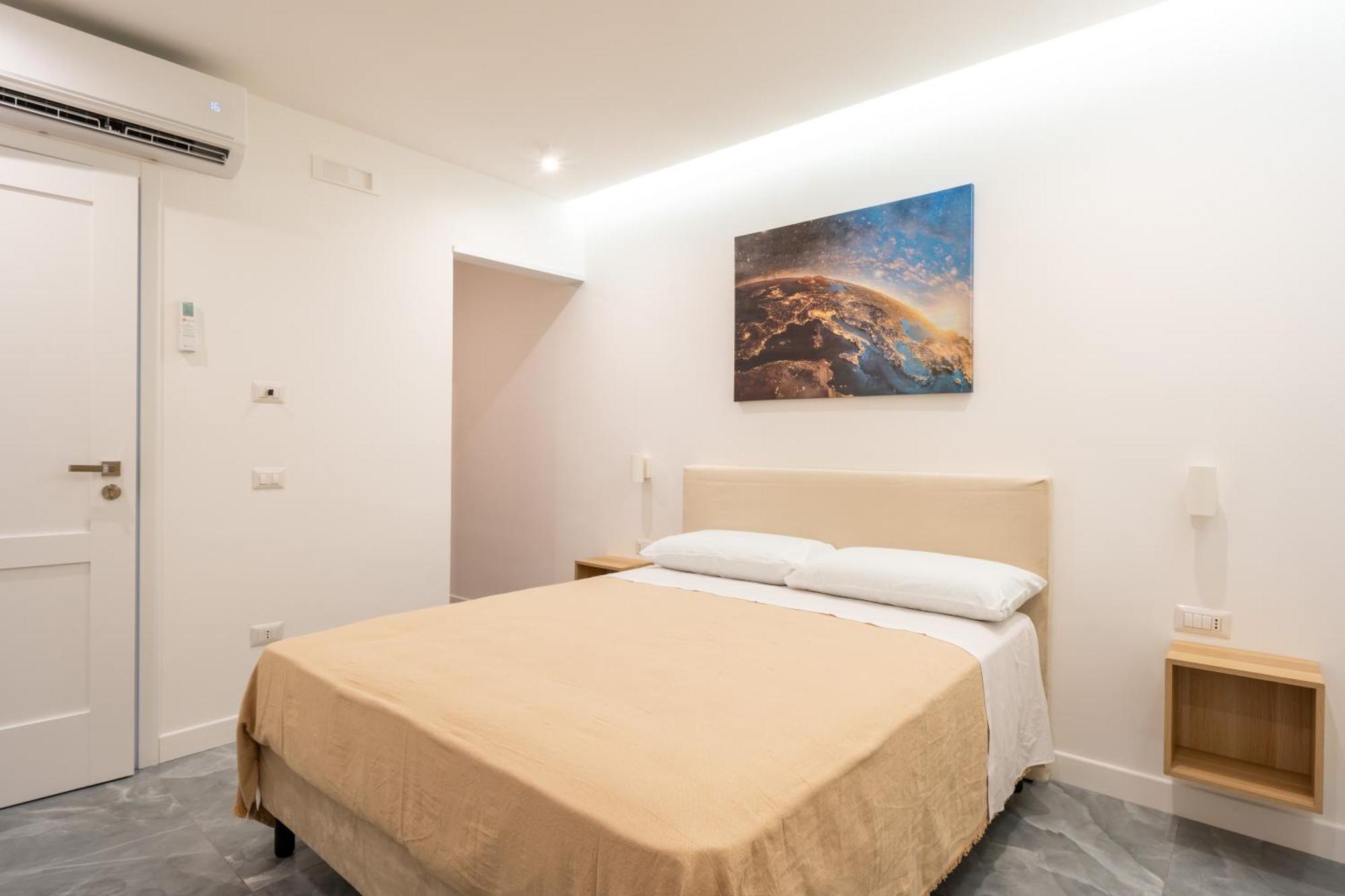 La Maison Di Tina Napoli Bagian luar foto